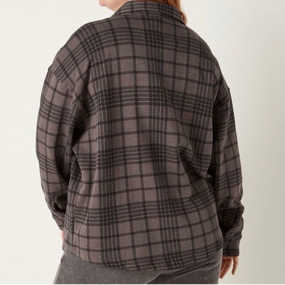 PINK Victoria's Secret gray/black Plaid
Button Down Soft Fleece Shacket small - Picture 3 of 7
